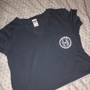 PINK Victoria’s Secret campus tee